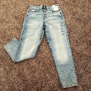 Juniors High Rise Mom Jeans